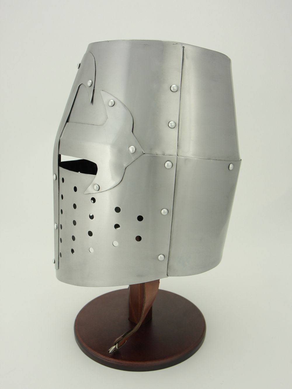 Nautical Шлем крестоносца ''Ведро''