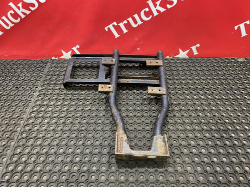 Кронштейн крыла правого 2017г