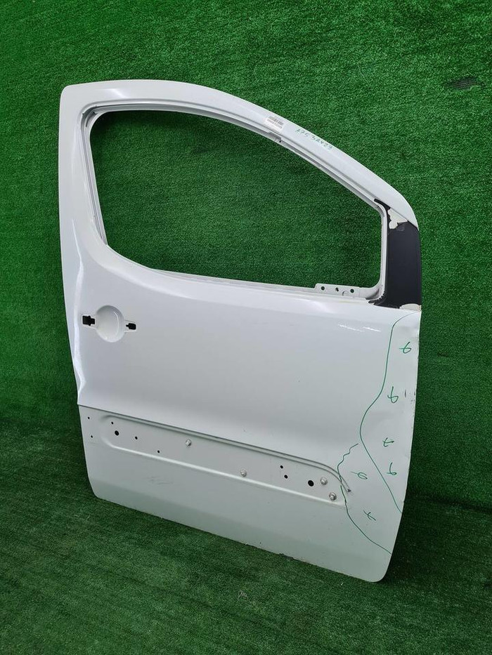 Дверь передняя правая Peugeot Partner 2 (08-18)