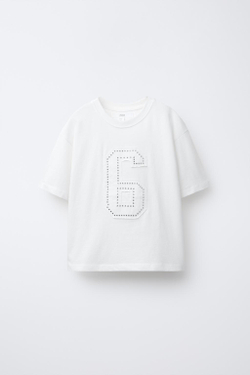 ZARA ФУТБОЛКА С ЦИФРОЙ И СТРАЗАМИ, БЕЛЫЙ