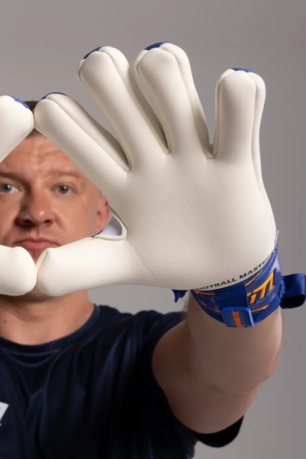 Вратарские перчатки Football Masters Varis X