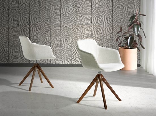 Поворотное офисное кресло DC S084A /4059 орех