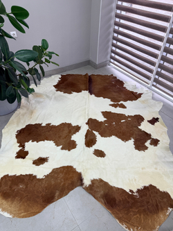 Коровья шкура на пол натуральная. 200 х 190 см