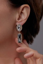 Серьги пусеты прозрачные и графитовые кристаллы в золотой рамке