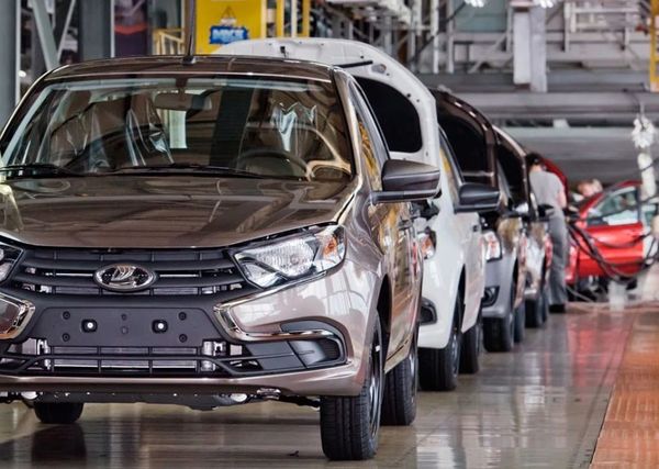 «АвтоВАЗ» с 1 мая повысит цены на автомобили Lada