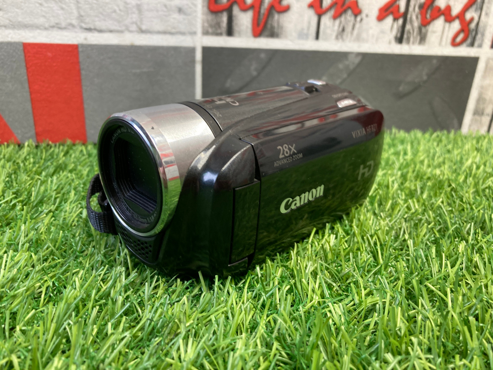 Видеокамера Canon VIXIA HF R21 Покупка/Продажа