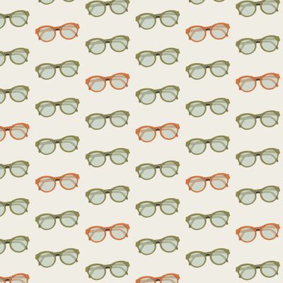 Очки в цветной оправе