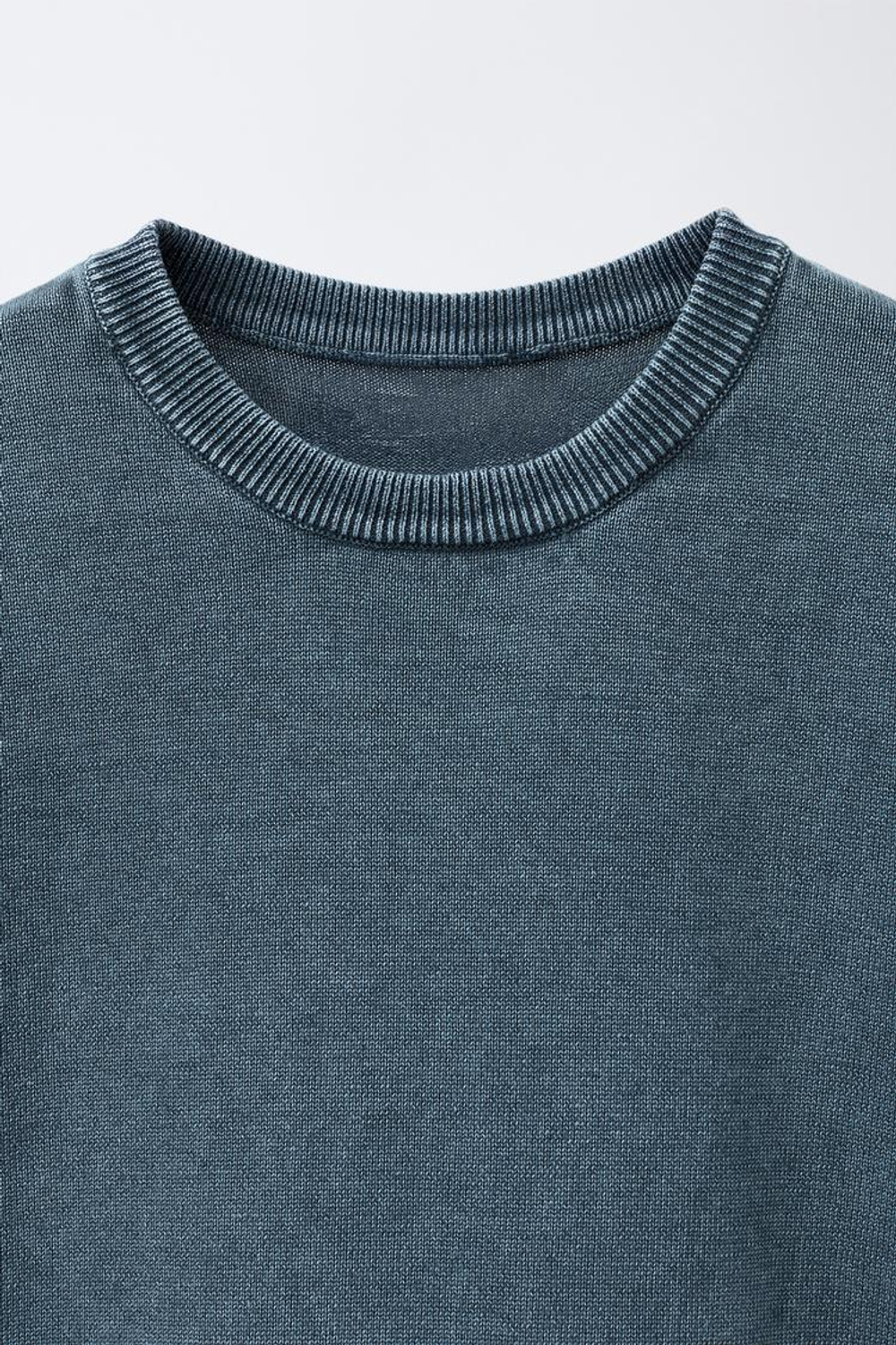 ZARA ФУТБОЛКА С ЭФФЕКТОМ И ГРАФФИТИ, СЕРЫЙ