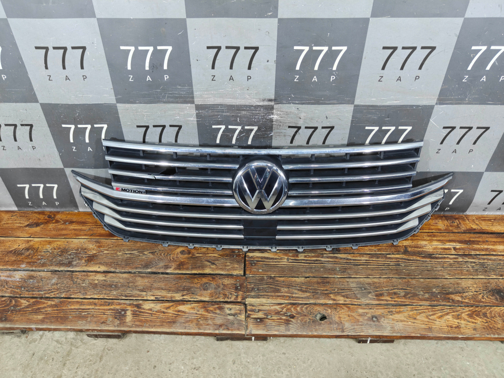 Решетка радиатора Volkswagen Transporter T6 19-нв Б/У Оригинал 7LA853651BLDB