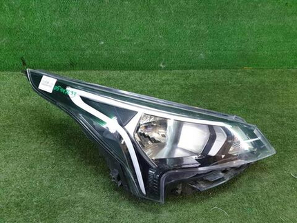 Битая Фара правая Kia Rio 4 (2020-н.в.) галоген