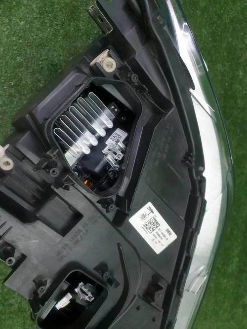 Фара левая BMW X2 F39 (2017-2023) LED