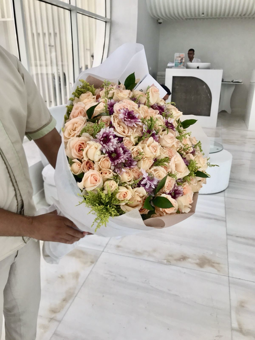 101 розова Роза с Хризантемами авторский букет