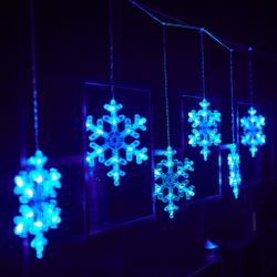 ULD-E1503-072-DTA BLUE IP20 SNOWFLAKES-3 Занавес фигурный светодиодный. 1.5х0.3м. 72 светодиода. Синий свет. Провод прозрачный. TM Uniel
