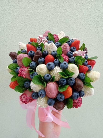 Клубника в шоколаде "Нежное послание"