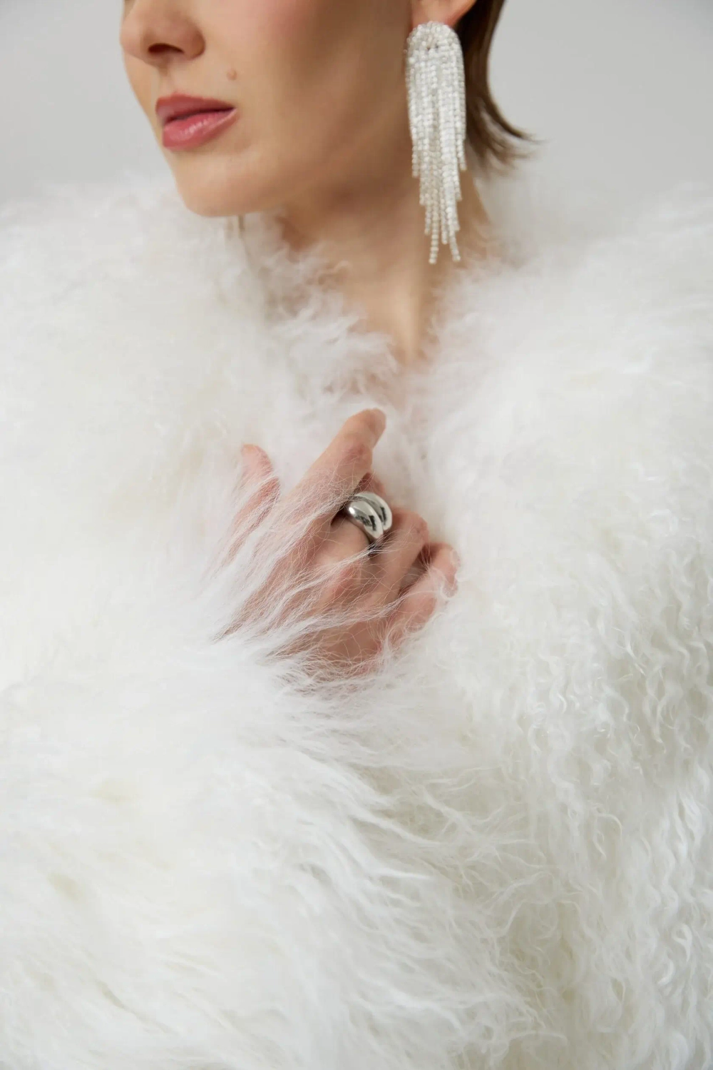 Шуба из ламы, Белая