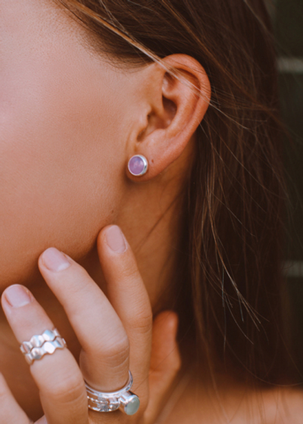 Серьги-пусеты с лавандовым аметистом