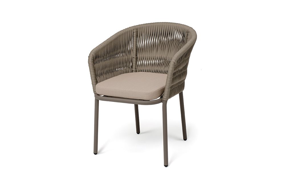 "Бордо" стул плетеный из роупа (колос), каркас алюминий бежево-серый (RAL7006) муар, роуп серо-коричневый 23мм, ткань Mossle бежевая