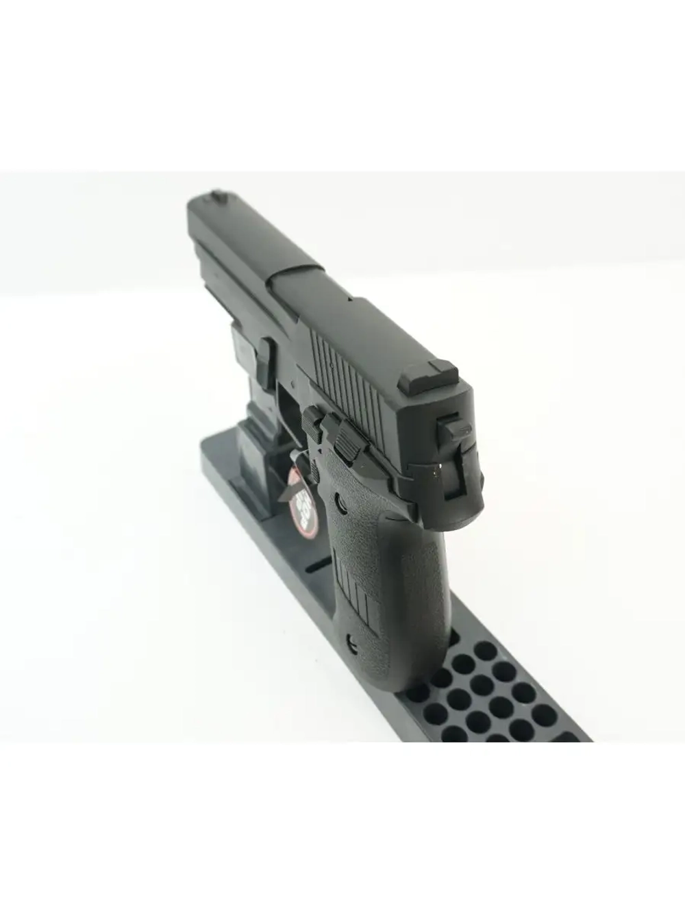 Страйкбольный пистолет (Cyma) CM122 P226 AEP электр.