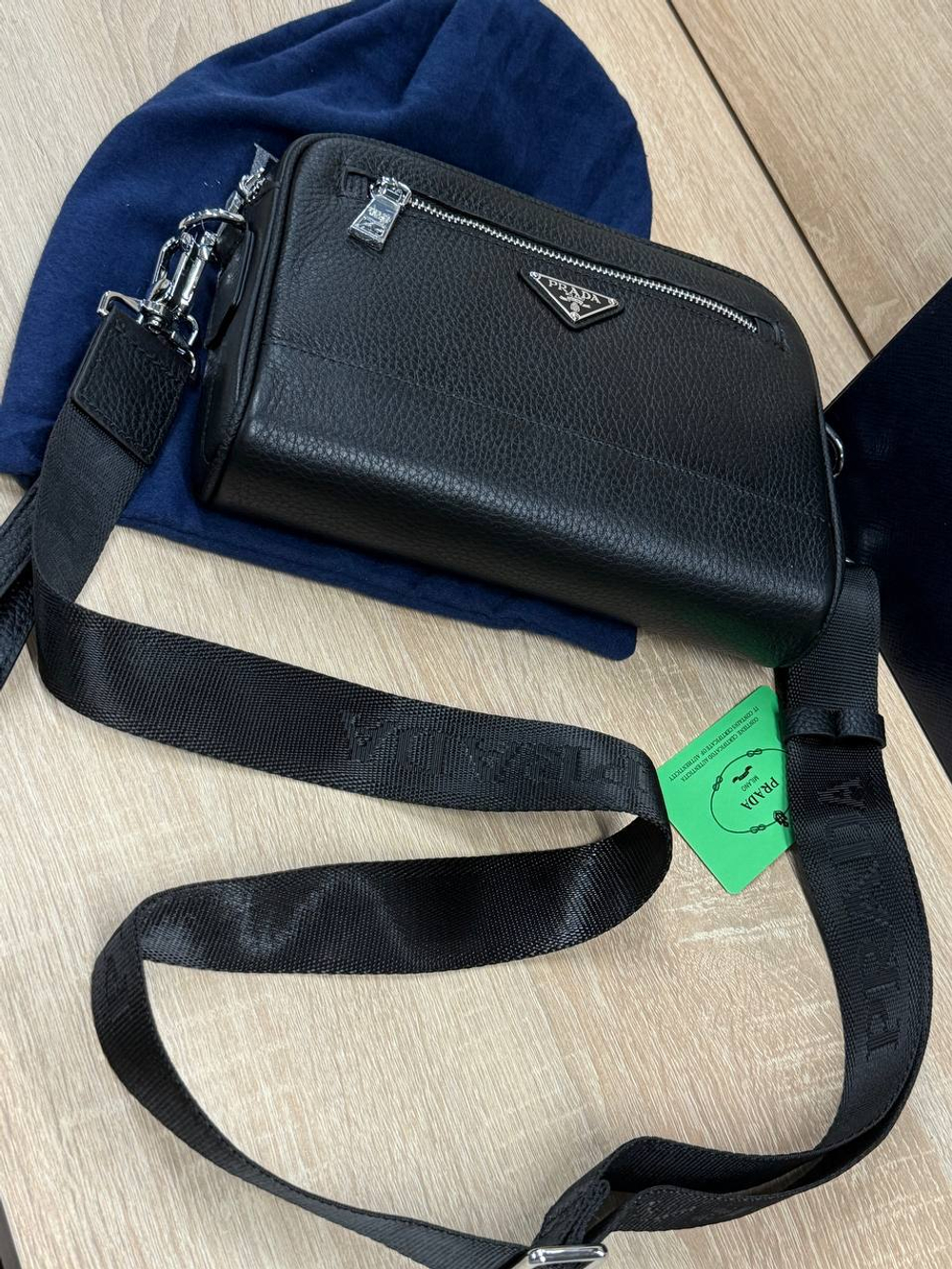 Сумка-мессенджер Prada