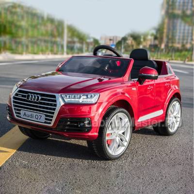 Детский электромобиль "AUDI Q7" 12V, красный