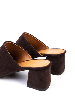 Мюли // Gloria // Chocolate // Suede