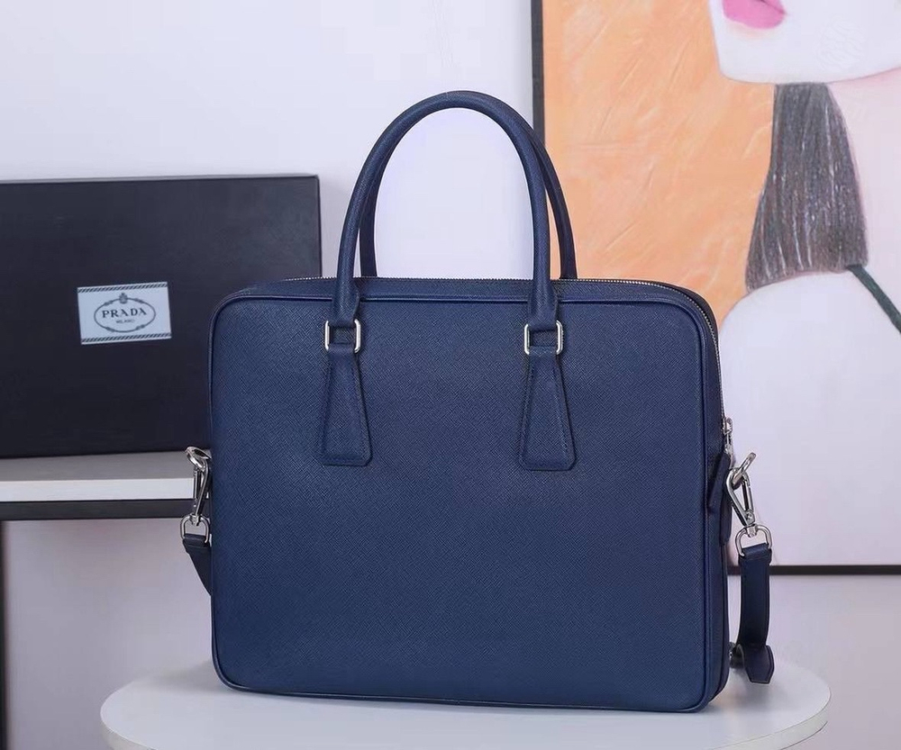 Портфель Prada