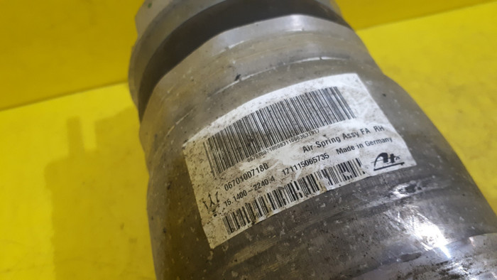 Амортизатор передний правый Maserati Levante (2016-н.в.)