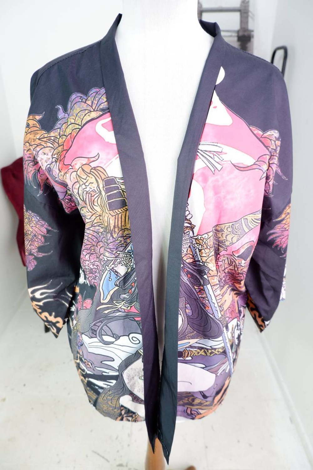 Жакет для стильной девушки, маркировка ХL, визуально на 50 размер