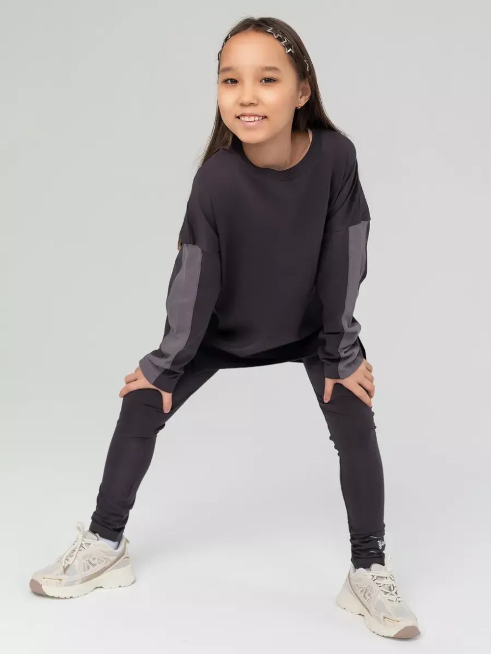 Спортивный костюм для девочки на весну с леггинсами