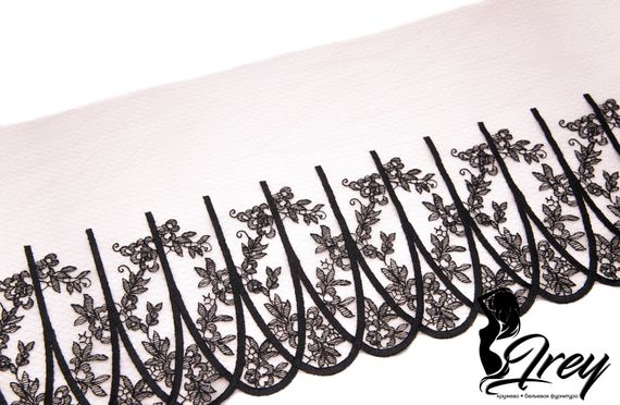 05-70 Вышивка на неэл. сетке 21 см, телесный/черный