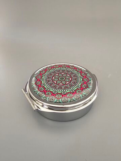 Таблетница круглая 3 отсека "Hub Kutusu" компактное с зеркалом. Турция (красный)