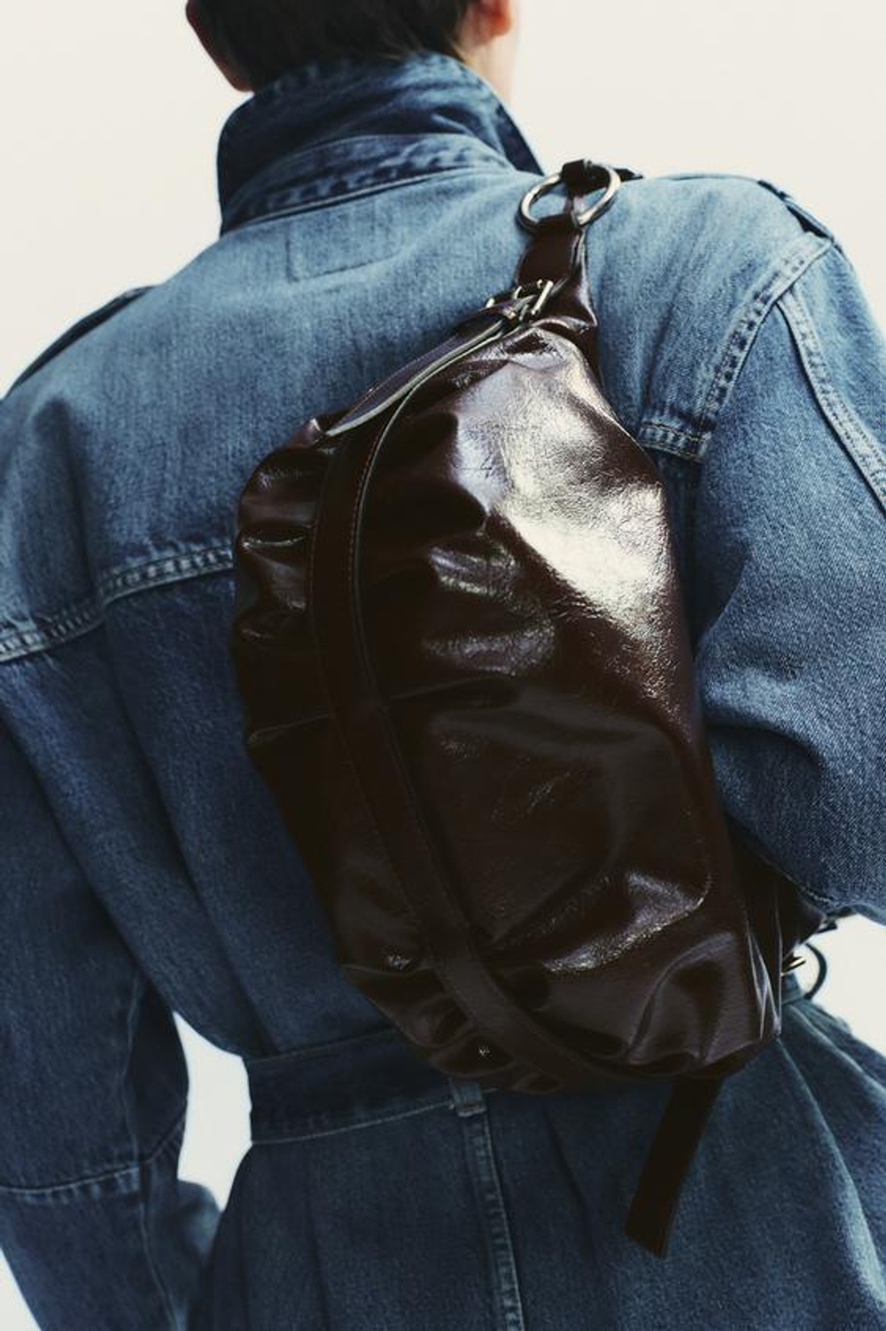 ZARA СУМКА ЧЕРЕЗ ПЛЕЧО С БАХРОМОЙ, БОРДОВО-КРАСНЫЙ