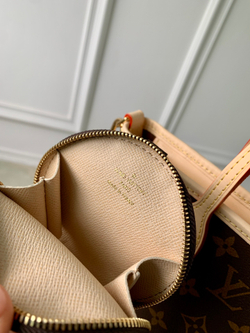 Louis Vuitton Neverfull BB
