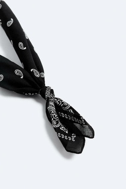 ZARA БАНДАНА С ПРИНТОМ ПЕЙСЛИ, ЧЕРНЫЙ