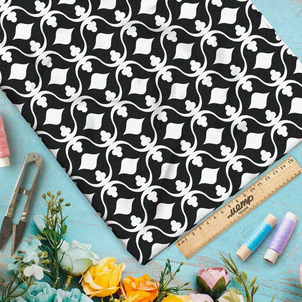 Ткань габардин чёрно-белые крести и пики