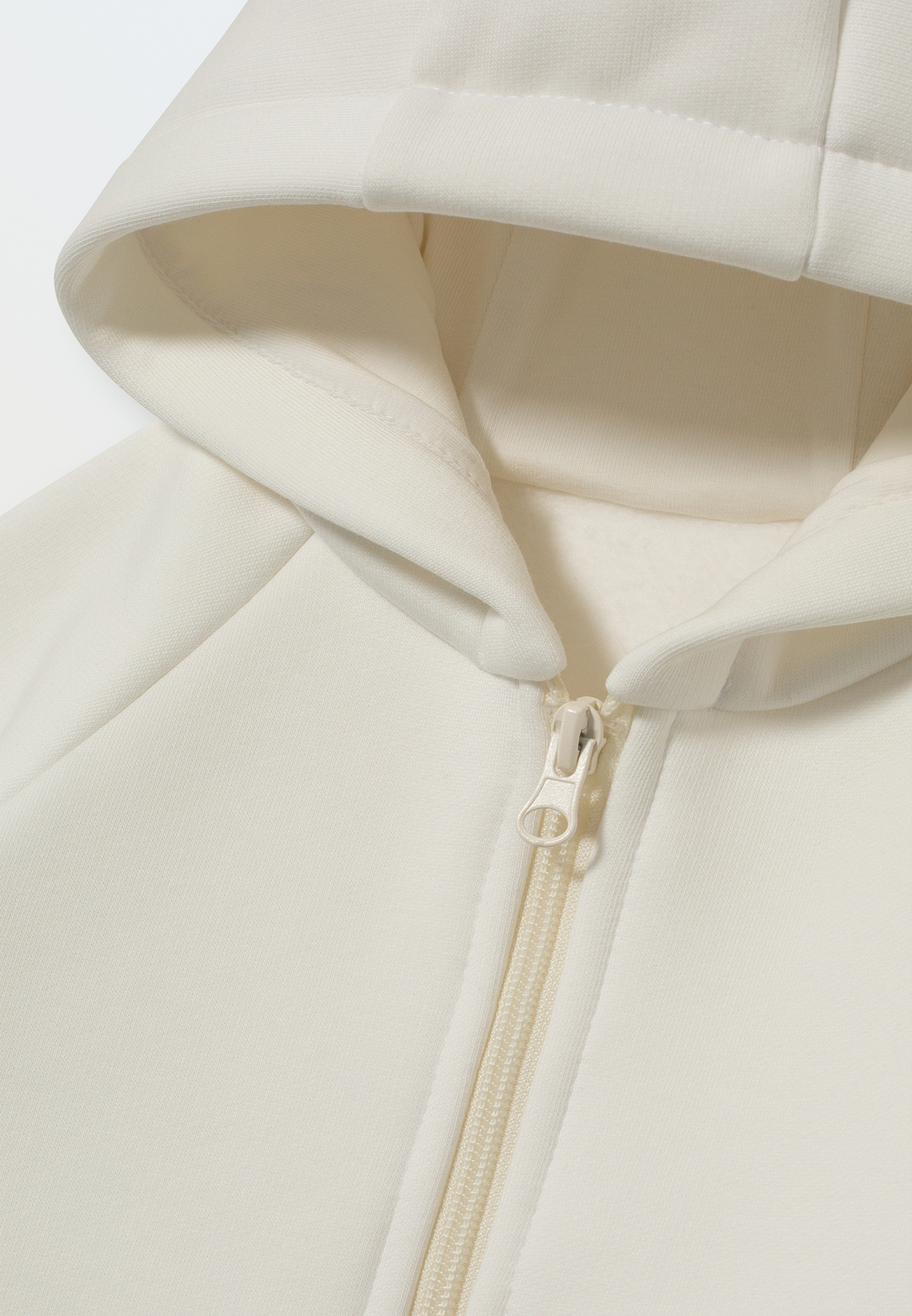 1631-02 Костюм из футера (экрю)