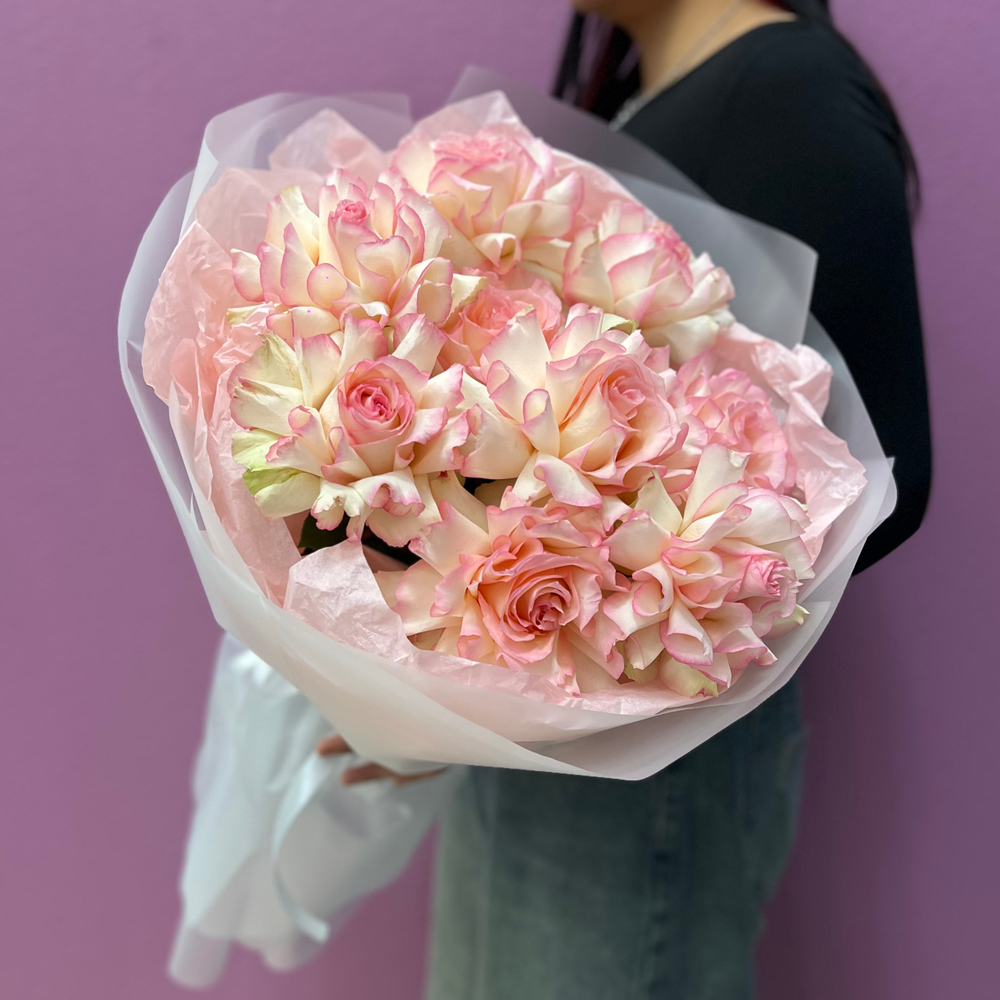 Букет из розовых французских роз #40