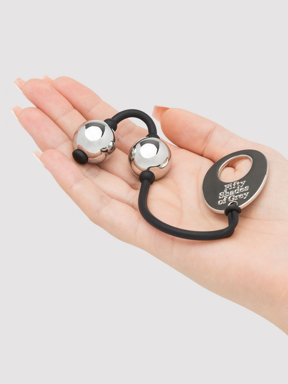 Серебристые шарики Inner Goddess Mini Silver Pleasure Balls 85g на черном силиконовом шнурке