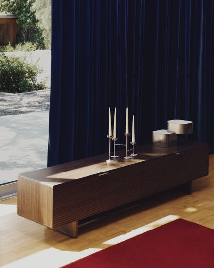 Настольная лампа Tanden из серого металла с матовой отделкой