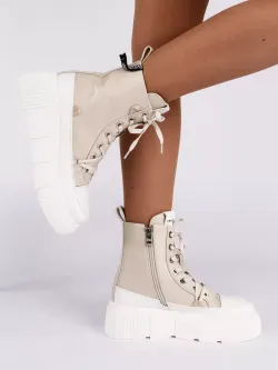 Ботинки женские  на платформе