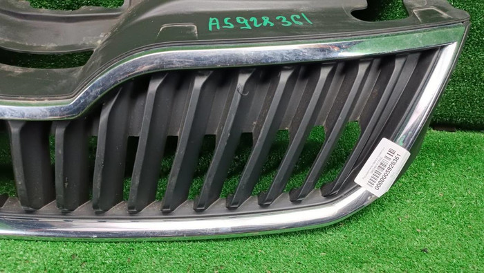 Решетка радиатора Skoda Rapid 1 (2012-2020)