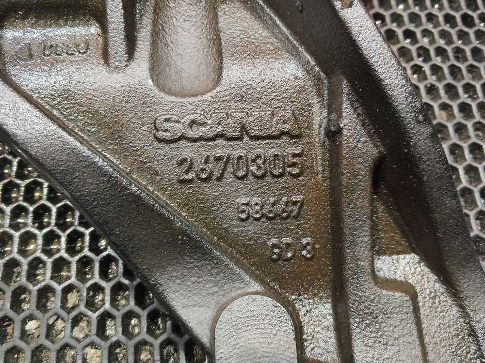 Kpонштeйн бpызговика правого 2019г