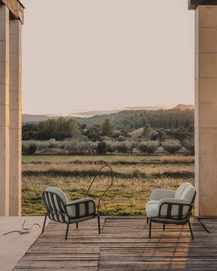 Joncols Алюминиевое кресло для улицы зеленого цвета Испания La Forma