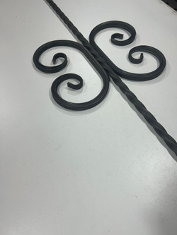 Кованый элемент Вензель 270x150 мм профильная труба 15х15мм