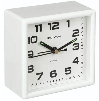 Будильник, пластиковый корпус, размер 95*95мм, кварцевый механизм с сигналом, цвет-белый
