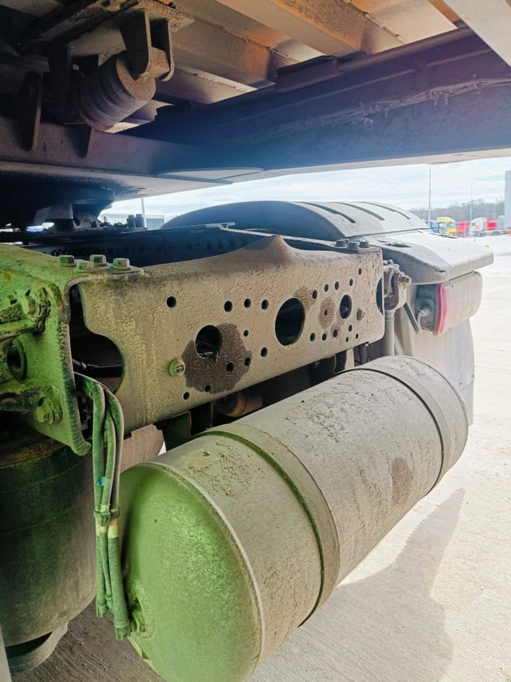 FAW J7 4x2 Седельный тягач CA4180P77K25E5 (Дизельный, 12,5 л, 553 л.с., АТ)
