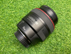 Canon EF 85mm 1.2L II USM