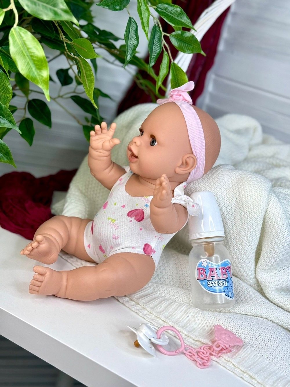 Кукла Berjuan виниловая 38см Susu interactivo (6008A)