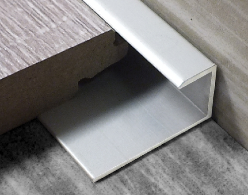 Алюминиевый С-образный окантовочный профиль белый LU