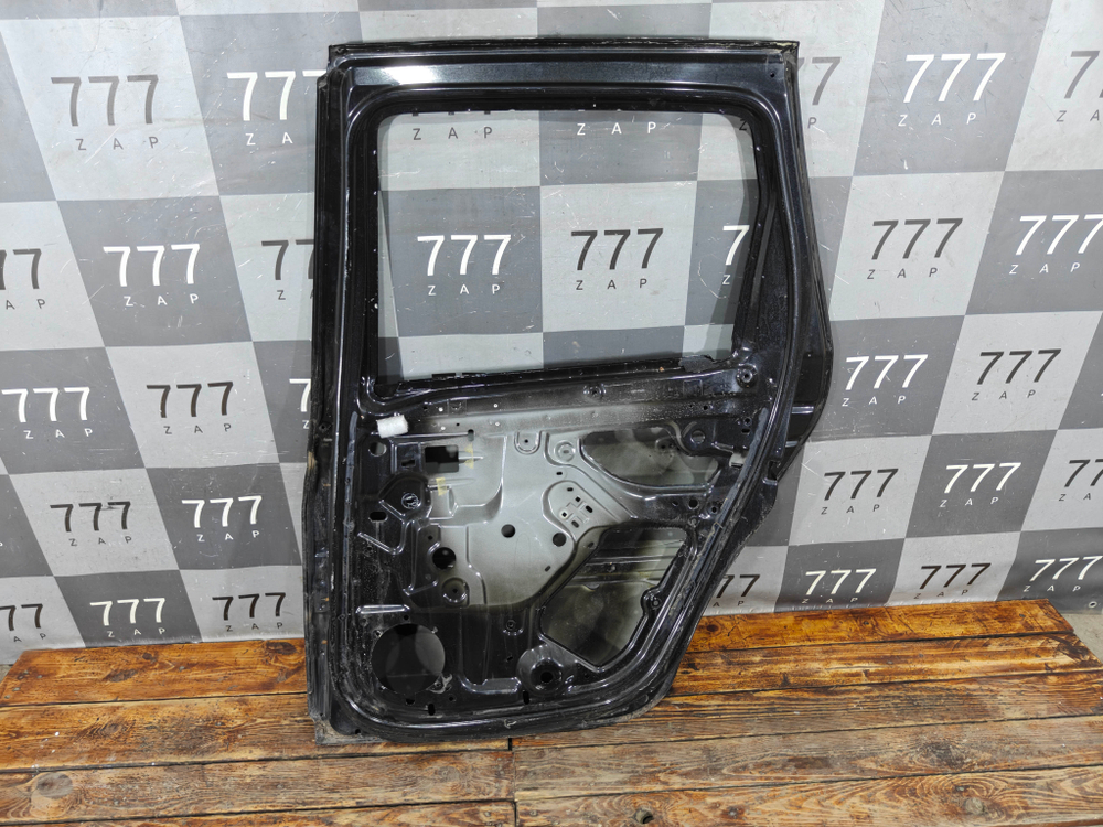 Дверь задняя правая Renault Duster 1 10-21 Б/У Оригинал 821007807R
